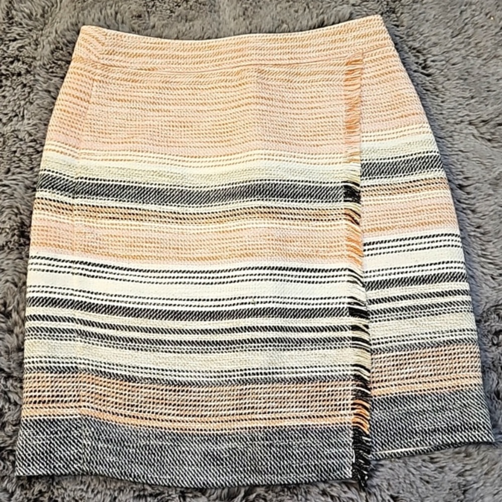 Elegant Striped Pencil Skirt